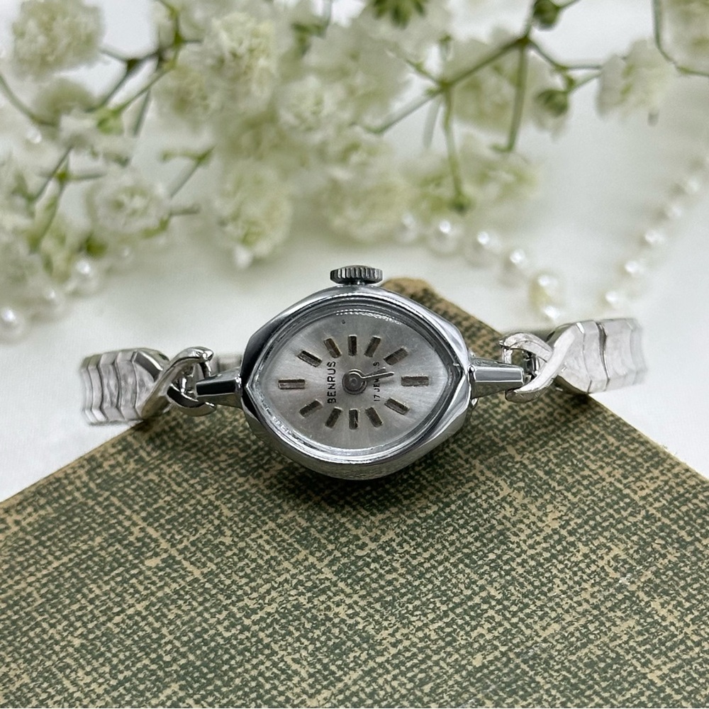 Vintage Benrus Wind-Up Cocktail Watch - Picture 2 of 5